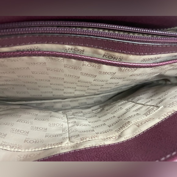 Used Michael Kors laptop bag in Maroon - Picture 4 of 9